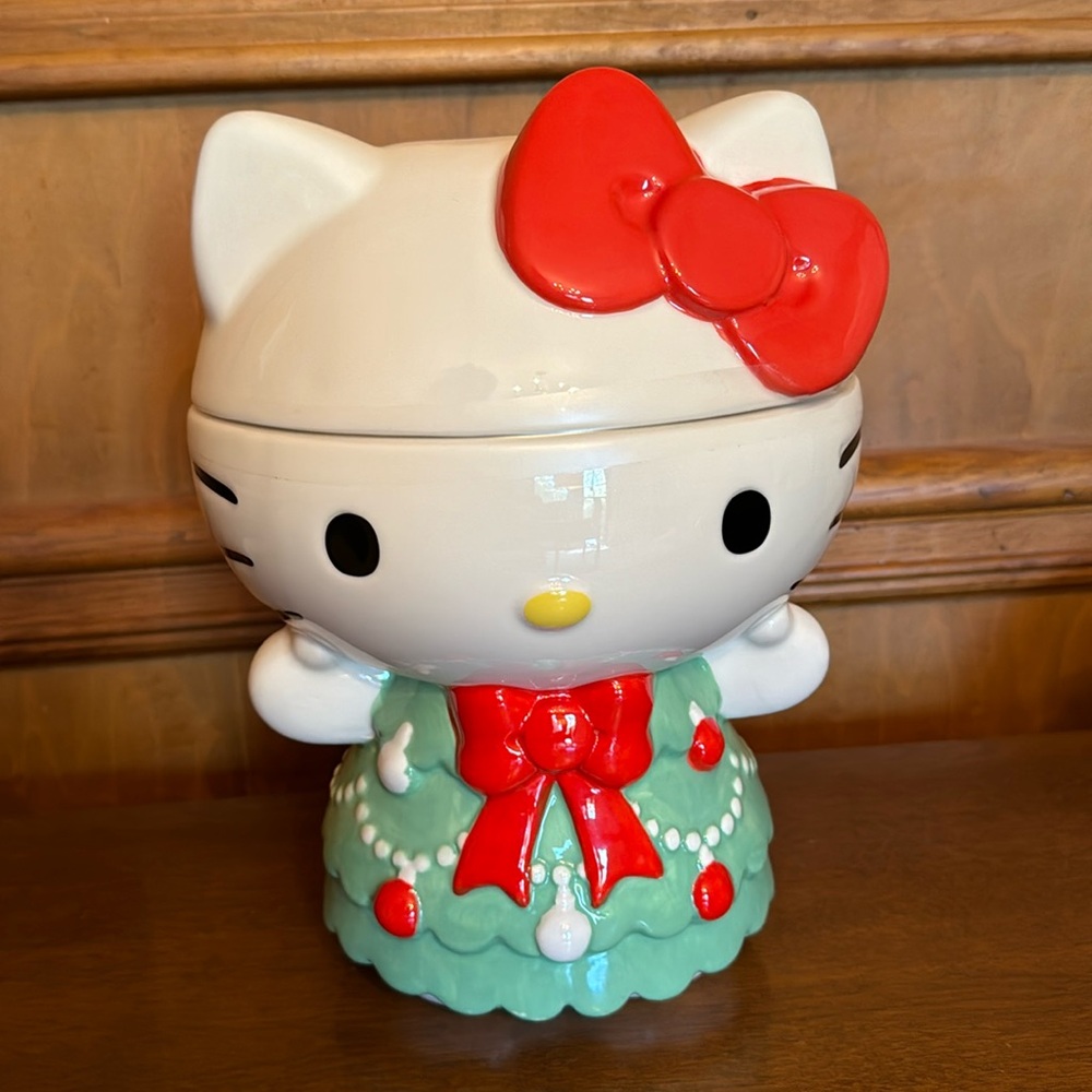 *NEW* Christmas hello kitty cookie jar